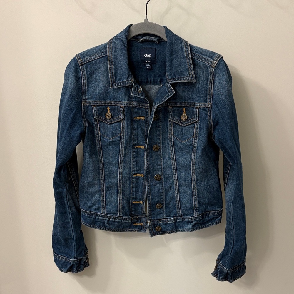GAP Women's Classic Indigo Jean Jacket
